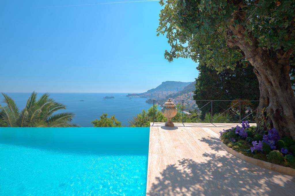 Luxurious Overlooking Monaco Villa