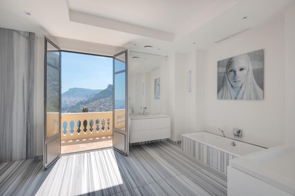 Villa Luxurious Overlooking Monaco *