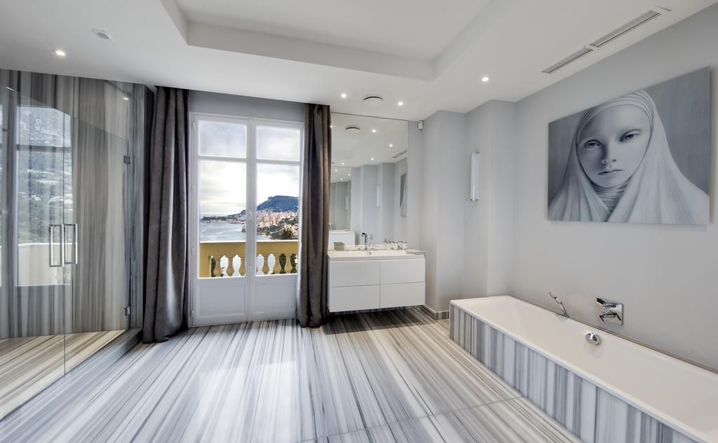 Luxurious Overlooking Monaco Villa Roquebrune-Cap-Martin