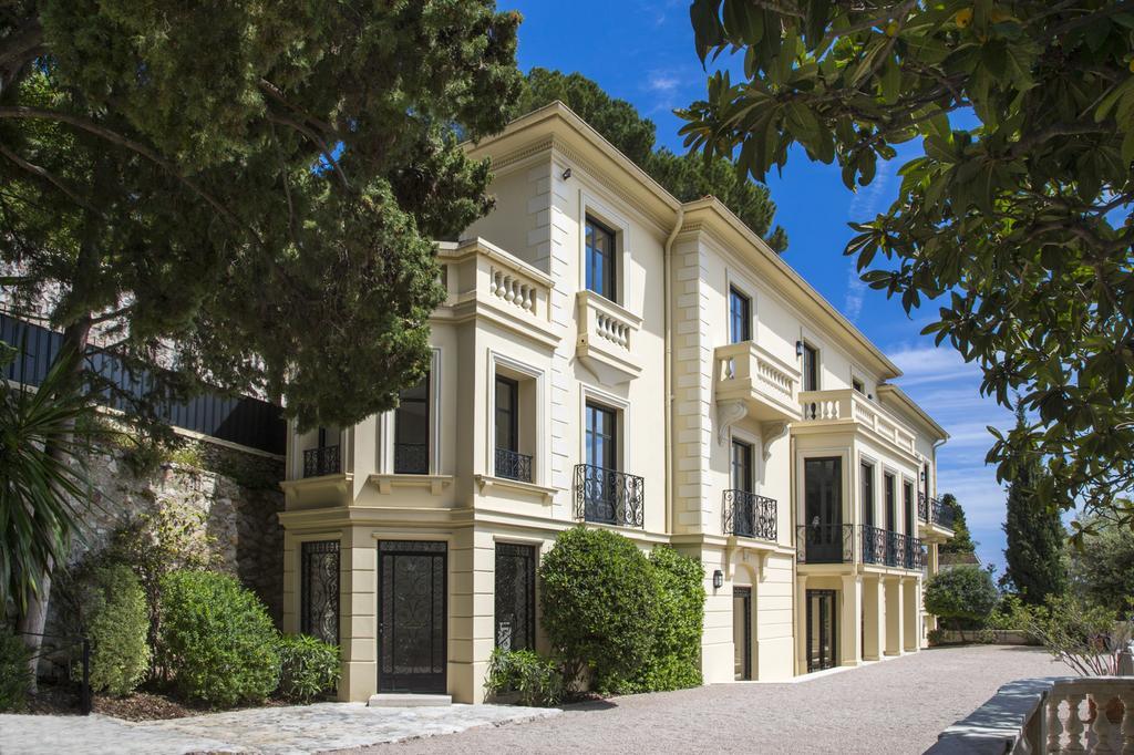 Luxurious Overlooking Monaco * Roquebrune-Cap-Martin